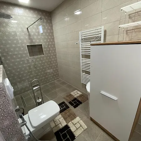 Studio Apartman Bisce Bihac Exterior photo